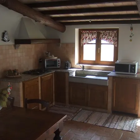 Casa Vacanze Montenibbio Nyaraló